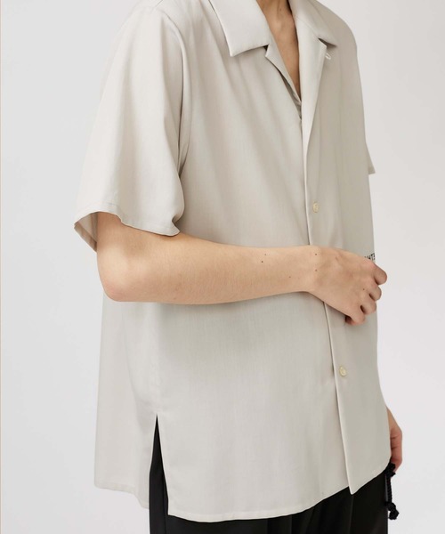 ETHOSENS（エトセンス）の「【ETHOSENS】Embroldered short sleeve shirt/E120-203c（シャツ/ブラウス・メンズ・ブラック/ライトグレー/ピンク・2/3）」の15枚目の写真