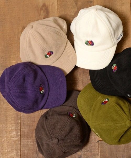 FRUIT OF THE LOOM(フルーツオブザルーム)の「FRUIT OF THE LOOM FLEECE LOGO EMB LOW CAP(キャップ・レディース・ブラック/ベージュ/パープル/ブラウン/オフホワイト/カーキ・FREE)」の2枚目の写真