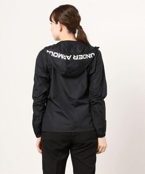 UNDER ARMOUR(アンダーアーマー)の「UAテキストロゴ ウーブン フルジップフーディー(トレーニング/WOMEN)(ナイロンジャケット・レディース・ブラック/ダークネイビー/ダークグレー・XL/SM/MD/LG)」の5枚目の写真