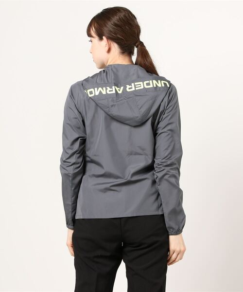 UNDER ARMOUR(アンダーアーマー)の「UAテキストロゴ ウーブン フルジップフーディー(トレーニング/WOMEN)(ナイロンジャケット・レディース・ブラック/ダークネイビー/ダークグレー・XL/SM/MD/LG)」の7枚目の写真