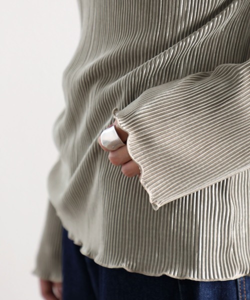 classicalelf（クラシカルエルフ）の「袖口まで上品かわいく。ラウンドネック袖メローブラウス(長袖)（Tシャツ/カットソー・レディース・ブラック/カーキ/モカ/グレイッシュベージュ/ブルー/アイボリー/グレー/イエロー/ライトグレー/オレンジ系その他/ブラウン/ライトグリーン/ピンクベージュ/イエロー系その他・MEDIUM/LARGE/X-LARGE/SMALL）」の22枚目の写真