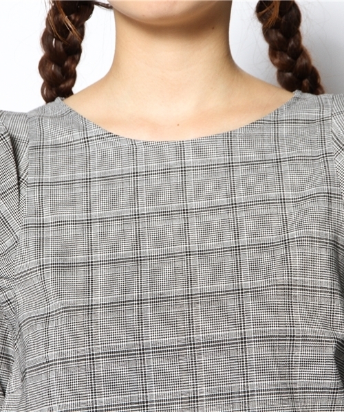 Chico（チコ）の「長袖チェックタックスリーブBL（シャツ/ブラウス・レディース・チャコールグレー/グレー・FREE）」の4枚目の写真