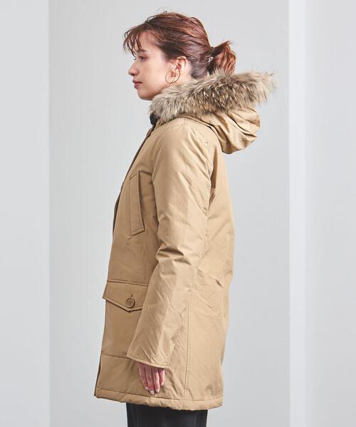 WOOLRICH（ウールリッチ）の「＜WOOLRICH（ウールリッチ）＞ARCTIC PARKA DF ダウンコート ▲（ダウンジャケット/コート・レディース・ベージュ/ブラック・X-SMALL/MEDIUM/SMALL）」の17枚目の写真