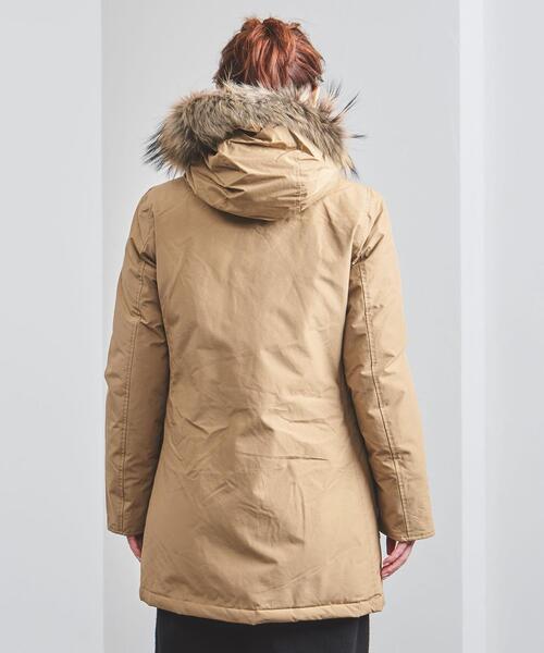 WOOLRICH（ウールリッチ）の「＜WOOLRICH（ウールリッチ）＞ARCTIC PARKA DF ダウンコート ▲（ダウンジャケット/コート・レディース・ベージュ/ブラック・X-SMALL/MEDIUM/SMALL）」の18枚目の写真