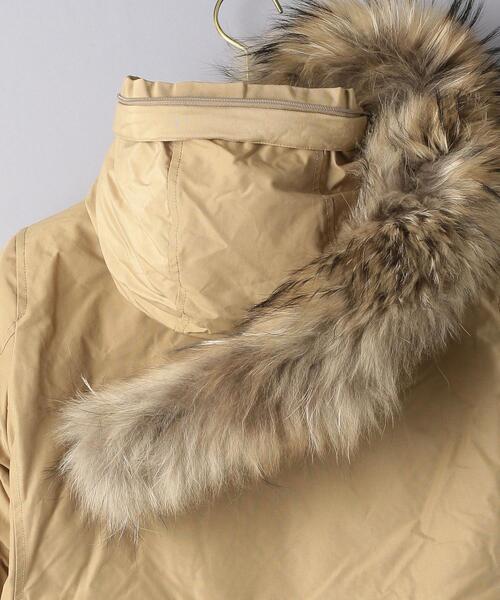 WOOLRICH（ウールリッチ）の「＜WOOLRICH（ウールリッチ）＞ARCTIC PARKA DF ダウンコート ▲（ダウンジャケット/コート・レディース・ベージュ/ブラック・X-SMALL/MEDIUM/SMALL）」の22枚目の写真