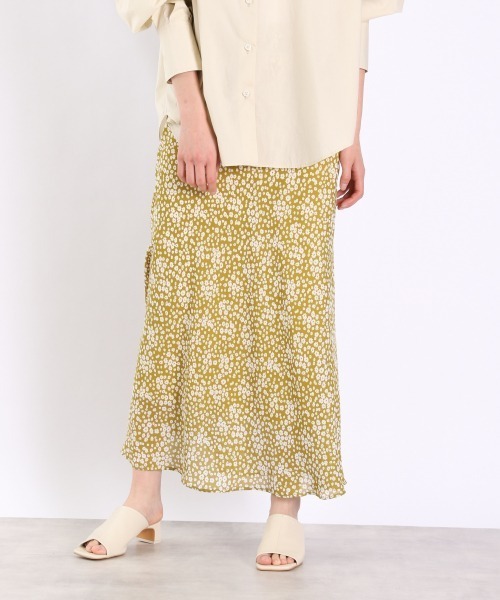 LOWRYS FARM（ローリーズファーム）の「ハナ／キリカエフレアスカート　933167（スカート・レディース・アイボリー/ブラック/グリーン/イエロー・FREE）」の4枚目の写真