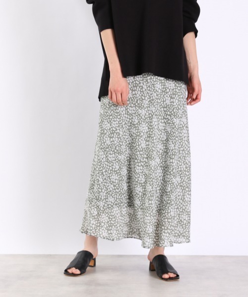 LOWRYS FARM（ローリーズファーム）の「ハナ／キリカエフレアスカート　933167（スカート・レディース・アイボリー/ブラック/グリーン/イエロー・FREE）」の3枚目の写真