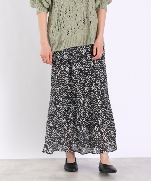 LOWRYS FARM（ローリーズファーム）の「ハナ／キリカエフレアスカート　933167（スカート・レディース・アイボリー/ブラック/グリーン/イエロー・FREE）」の2枚目の写真