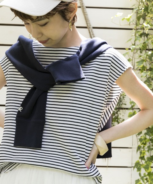 URBAN RESEARCH（アーバンリサーチ）の「【UVカット・速乾】機能素材サーマルボートネックカットソー（Tシャツ/カットソー・レディース・ライトグレー/ブラック/オフホワイト/アイボリー/ミント/ライトカーキ/その他1/キャメル/レッド系その他・FREE）」の9枚目の写真