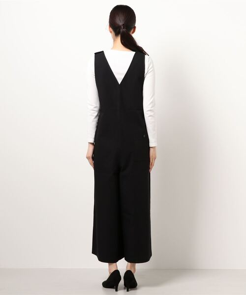 SIPULI(シプリ)の「High Twist Cotton Twill ワイドシルエットサロペット(サロペット/オーバーオール・レディース・ベージュ/ブラック・2)」の5枚目の写真