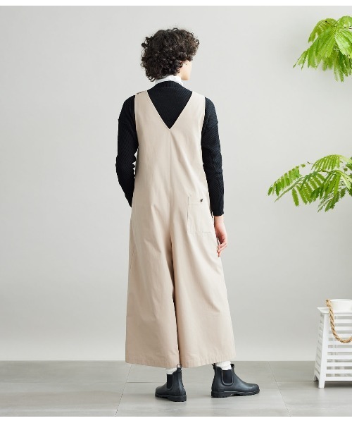 SIPULI(シプリ)の「High Twist Cotton Twill ワイドシルエットサロペット(サロペット/オーバーオール・レディース・ベージュ/ブラック・2)」の15枚目の写真