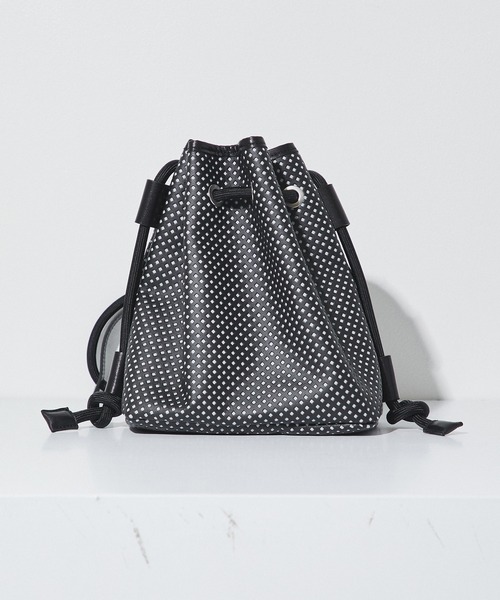 UNITED TOKYO(ユナイテッドトウキョウ)の「2wayパンチングポーチ(ハンドバッグ・メンズ・ブラック・FREE)」の5枚目の写真