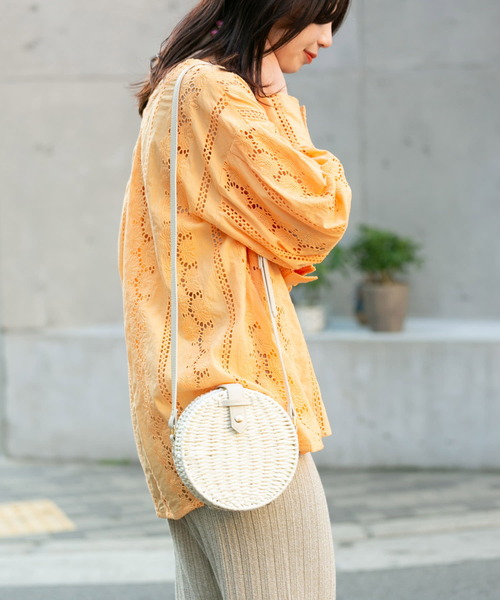 KBF+(ケービーエフプラス)の「KBF+ サークルかごBAG∴(ショルダーバッグ・レディース・ホワイト・ONE)」の1枚目の写真