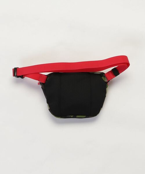 BEAMS BOY（ビームスボーイ）の「ウエストバッグ（ボディバッグ/ウエストポーチ・レディース・グリーン・ONE SIZE）」の2枚目の写真