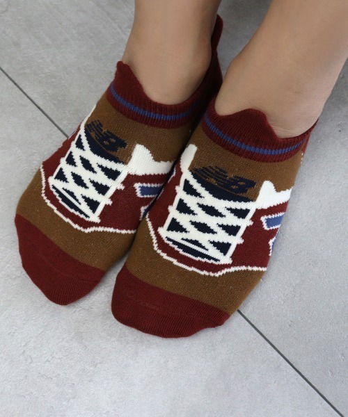 NEW BALANCE（ニューバランス）の「ニューバランス アンクル丈 ソックス NB（ソックス/靴下・レディース・ホワイト/ブラック/ブラウン/グレー/レッド/カーキ/ブルー/ライトブラウン/マスタード/ライトピンク/ワイン/ダークグリーン/ベージュ/グリーン/ミント/オレンジ/ライトグリーン/ダークブルー/ダークグレー/ピンク/ネイビー/イエロー/グリーン系その他/パープル/ピンク系その他/オレンジ系その他/イエロー系その他/ライトブルー/ホワイト系その他/グリーン系その他2/ピンク系その他2・S/M/SS）」の6枚目の写真