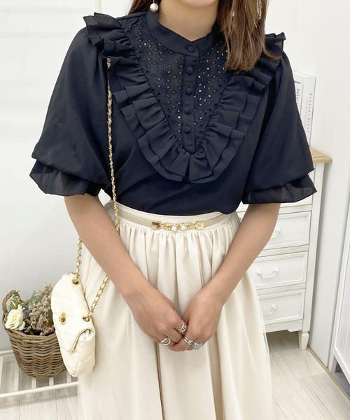 apres jour(アプレジュール)の「コットンレース使いフリルブラウス【ZOZOTOWN限定アイテム】(シャツ/ブラウス・レディース・ブラック/オフホワイト/ピンク・X-LARGE/フリー)」の2枚目の写真