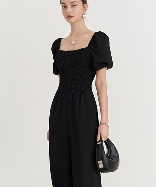 Fano Studios（ファノ ストゥディオズ）の「【Fano Studios】square neck puff sleeve wide leg jumpsuit FX21L173（つなぎ/オールインワン・レディース・ブラック・L/S/M）」の6枚目の写真
