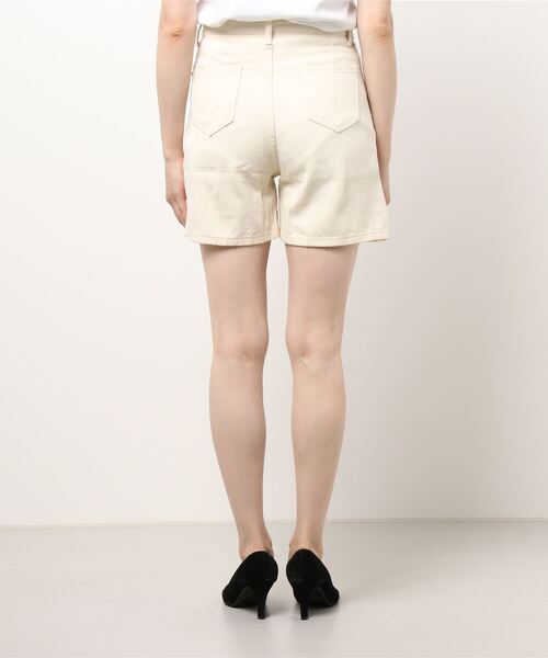 Monocoro toppi（モノコロトッピ）の「カラーデニムショートパンツ（デニムパンツ・レディース・ホワイト/ブルー/ブラック・M）」の4枚目の写真