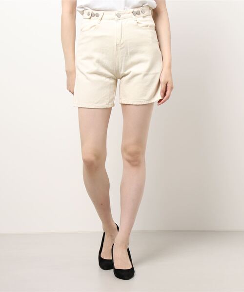 Monocoro toppi（モノコロトッピ）の「カラーデニムショートパンツ（デニムパンツ・レディース・ホワイト/ブルー/ブラック・M）」の8枚目の写真