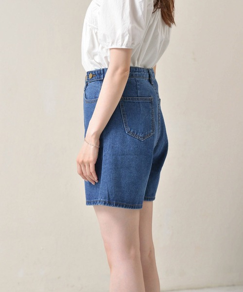 Monocoro toppi（モノコロトッピ）の「カラーデニムショートパンツ（デニムパンツ・レディース・ホワイト/ブルー/ブラック・M）」の13枚目の写真