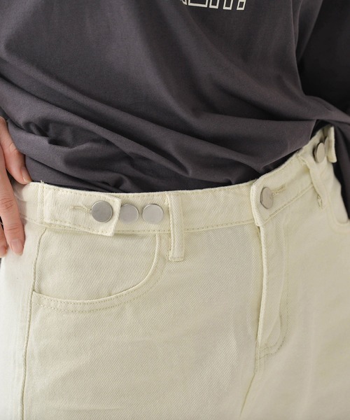 Monocoro toppi（モノコロトッピ）の「カラーデニムショートパンツ（デニムパンツ・レディース・ホワイト/ブルー/ブラック・M）」の11枚目の写真