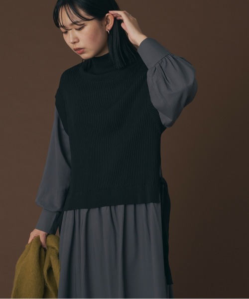 Aunt Marie's(アントマリーズ)の「ニットベストドッキングワンピース(ワンピース・レディース・ホワイト/チャコールグレー/ダークグリーン・FREE/S)」の17枚目の写真