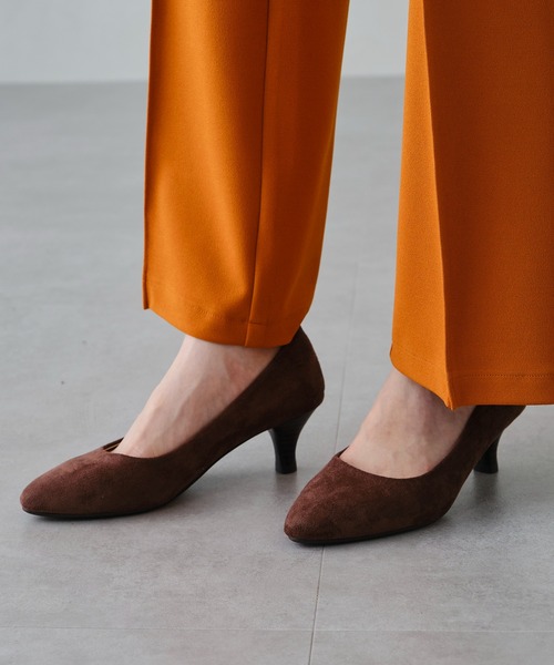 WA ORiental TRaffic（ダブルエーオリエンタルトラフィック）の「ミドルヒールパンプス/12303（パンプス・レディース・ベージュ/ブラック/ブラウン/ネイビー/ブラック系その他3/ブルー/ゴールド/グレー/レッド/グリーン・36/35/38/40/39/34/42/37/41/43/33）」の5枚目の写真