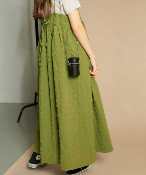 KBF（ケイビーエフ）の「【WEB/一部店舗限定】スパゲッティストラップキャミワンピース（ワンピース・レディース・ブラック/オリーブ/ブルー系その他・ONE）」の3枚目の写真