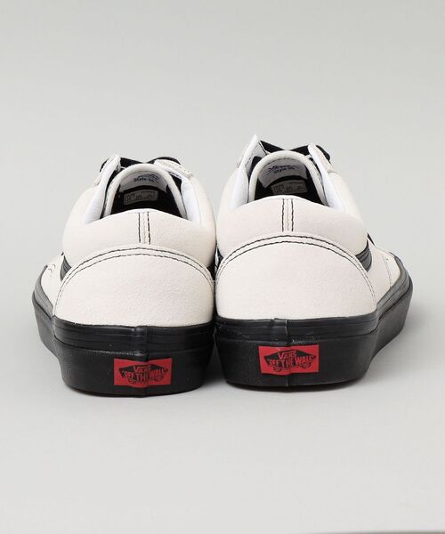 VANS(バンズ)の「VANS: OLD SKOOL SUEDE 36 DX(スニーカー・メンズ・オフホワイト/ブラック・10/11/9/8)」の3枚目の写真
