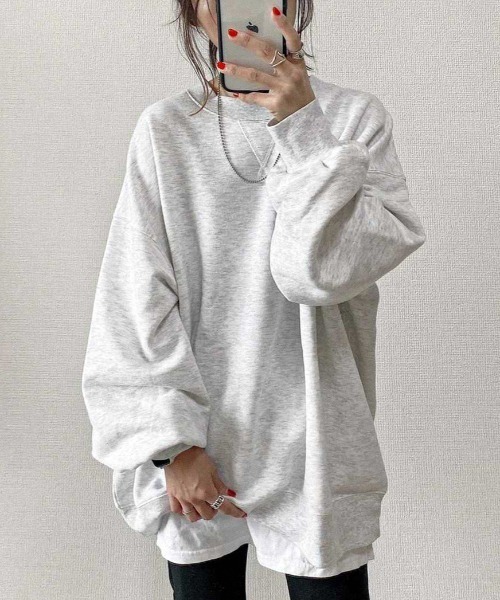 feepur（フェピュール）の「裏起毛BIGスウェット（スウェット・レディース・チャコールグレー/エンジ/オフホワイト/杢グレー/グリーン/ブルー・MEDIUM）」の4枚目の写真