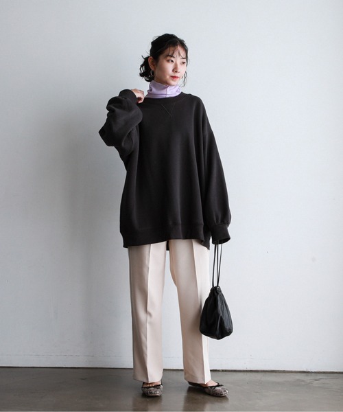 feepur（フェピュール）の「裏起毛BIGスウェット（スウェット・レディース・チャコールグレー/エンジ/オフホワイト/杢グレー/グリーン/ブルー・MEDIUM）」の7枚目の写真