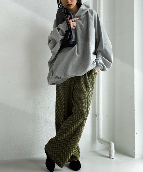 antiqua（アンティカ）の「オーバーコクーンパーカ（パーカー・レディース・ブラック/グレー/モスグリーン/アイボリー/ブルー系その他・FREE）」の10枚目の写真