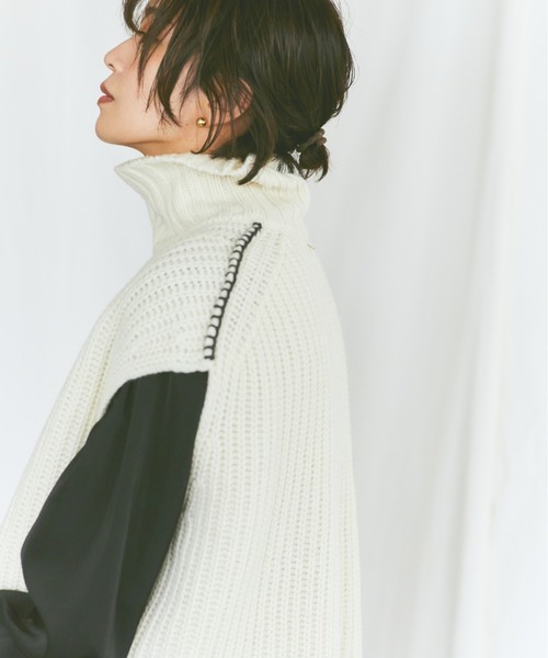 Ezick(エジック)の「【スタイリスト小山田早織さんコラボ】配色ステッチアンサンブル(ニット/セーター・レディース・オフホワイト/チャコールグレー・FREE)」の10枚目の写真