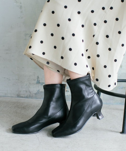 LEPSIM(レプシィム)の「ストレッチZIPブーツ 257635(ブーツ・レディース・ブラック/オフホワイト・MEDIUM/LARGE)」の1枚目の写真