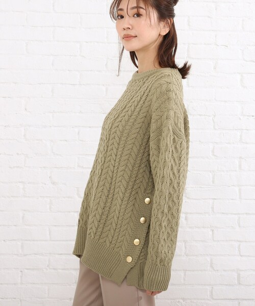 SHOO・LA・RUE（シューラルー）の「◆脇ボタンバルキーケーブルニット（ニット/セーター・レディース・オリーブ/アイボリー/サンドベージュ/ダークネイビー・00）」の20枚目の写真