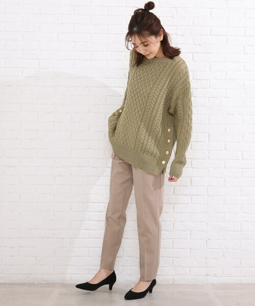 SHOO・LA・RUE（シューラルー）の「◆脇ボタンバルキーケーブルニット（ニット/セーター・レディース・オリーブ/アイボリー/サンドベージュ/ダークネイビー・00）」の16枚目の写真