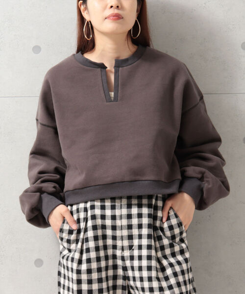 fredy repit（フレディレピ）の「微配色ミニ丈裏毛プルオーバー（スウェット・レディース・チャコールグレー/ライトグリーン/アイボリー・38）」の2枚目の写真