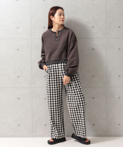 fredy repit（フレディレピ）の「微配色ミニ丈裏毛プルオーバー（スウェット・レディース・チャコールグレー/ライトグリーン/アイボリー・38）」の4枚目の写真