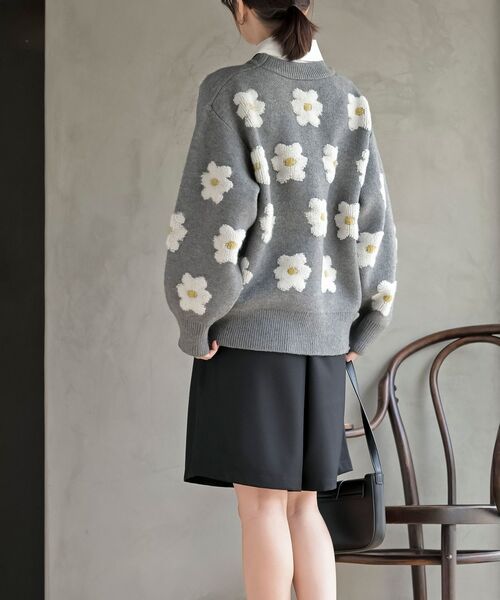 rps（アールピーエス）の「３Ｄフラワーニットプルオーバー（ニット/セーター・レディース・ブラック/ブルー/グリーン/杢グレー/ブルーグリーン/パープル/オレンジ/イエロー・M/フリー）」の11枚目の写真