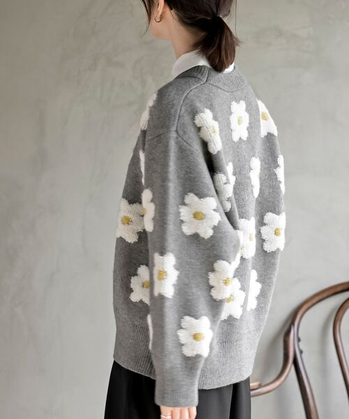 rps（アールピーエス）の「３Ｄフラワーニットプルオーバー（ニット/セーター・レディース・ブラック/ブルー/グリーン/杢グレー/ブルーグリーン/パープル/オレンジ/イエロー・M/フリー）」の14枚目の写真