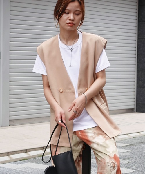 CORNERS（コーナーズ）の「ダブルボタンベスト（ベスト・レディース・ブラック/ベージュ/イエロー/アイボリー/グレイッシュベージュ・M）」の19枚目の写真