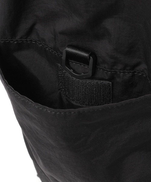 BAYFLOW（ベイフロー）の「[軽量!大容量♪ペットボトルホルダー付き]プレートライトデイパック（バックパック/リュック・レディース・ブラック/グレー・FREE）」の12枚目の写真