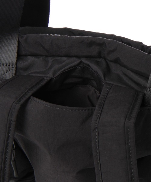 BAYFLOW（ベイフロー）の「[軽量!大容量♪ペットボトルホルダー付き]プレートライトデイパック（バックパック/リュック・レディース・ブラック/グレー・FREE）」の11枚目の写真