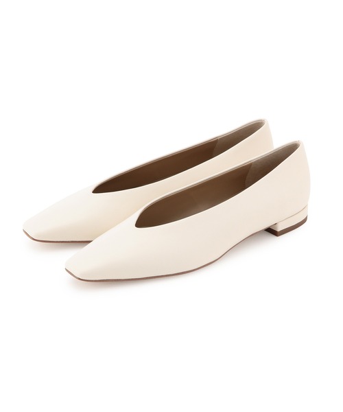 ADAM ET ROPE'（アダムエロペ）の「レザーナロースクエアフラットシューズ（パンプス・レディース・キナリ/ブラック・23.0cm/24.5cm/24.0cm/23.5cm）」の6枚目の写真