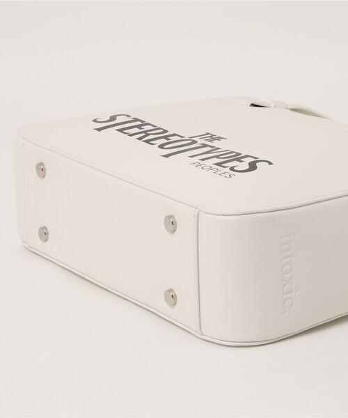 intoxic.（イントキシック）の「【intoxic.】イディオット（トートバッグ・レディース・ブラック/ホワイト/ベージュ系その他・FREE）」の6枚目の写真