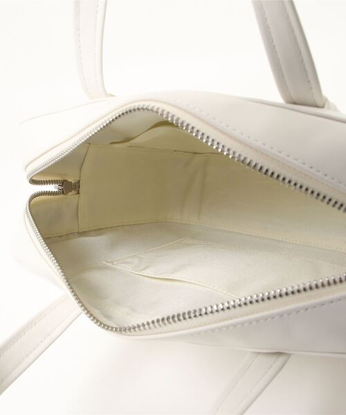 intoxic.（イントキシック）の「【intoxic.】イディオット（トートバッグ・レディース・ブラック/ホワイト/ベージュ系その他・FREE）」の7枚目の写真