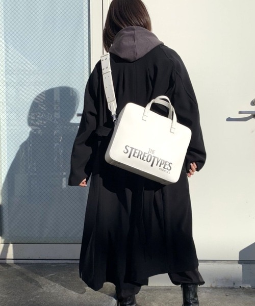 intoxic.（イントキシック）の「【intoxic.】イディオット（トートバッグ・レディース・ブラック/ホワイト/ベージュ系その他・FREE）」の11枚目の写真
