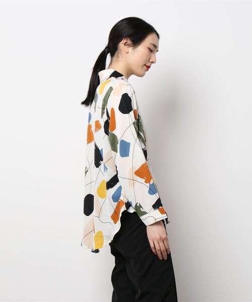 SpRay（スプレイ）の「ペイント風シャツ（シャツ/ブラウス・レディース・ホワイト/ブラック・FREE）」の3枚目の写真