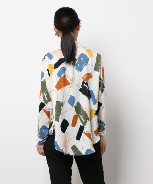 SpRay（スプレイ）の「ペイント風シャツ（シャツ/ブラウス・レディース・ホワイト/ブラック・FREE）」の4枚目の写真