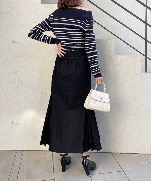 MAJESTIC LEGON（マジェスティックレゴン）の「Ladyプリーツマーメイドスカート（スカート・レディース・ブラック/ネイビー・SMALL/MEDIUM）」の5枚目の写真